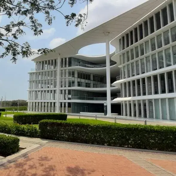 CENTRO CORPORATIVO SERENA DEL MAR