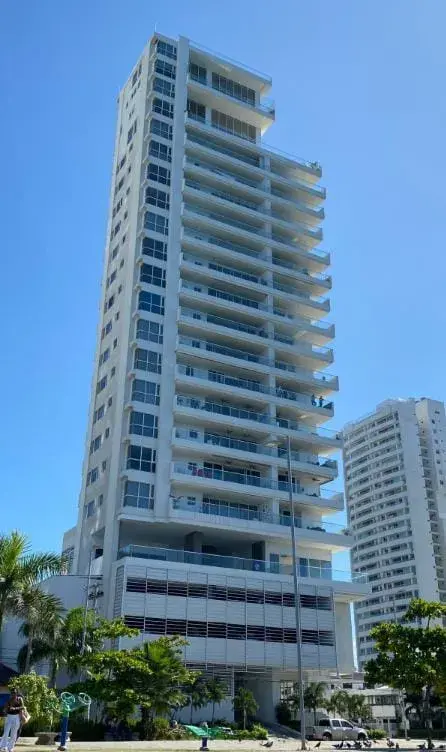 EDIFICIO AURA DEL MAR